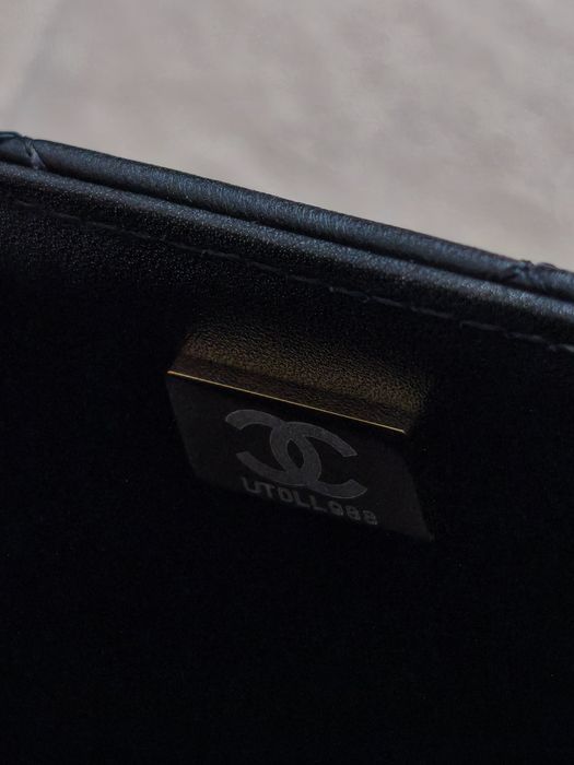 Оригинална Chanel Чанта от Естествена Агнешка Кожа Верифицирана с Чип