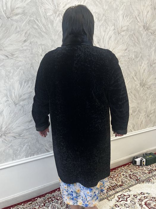 Продам каракулевую шубу
