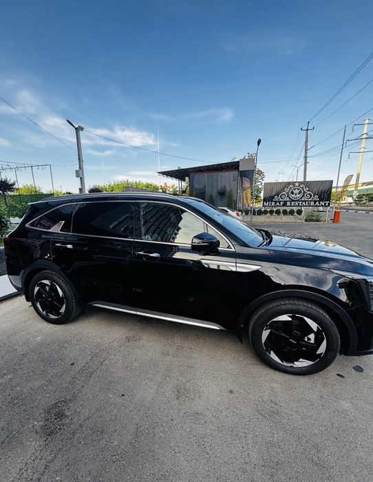 Kia sorento sotiladi. 2025