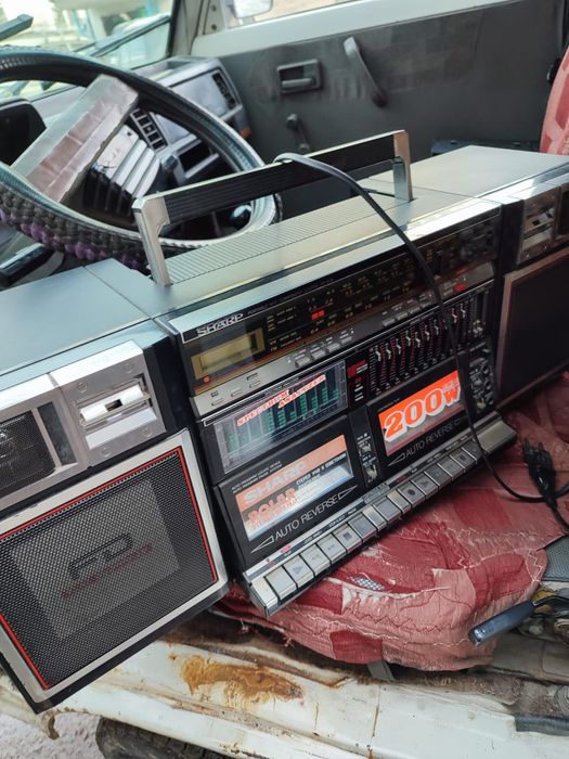 японский магнитофон Шарп в рабочем состоянии