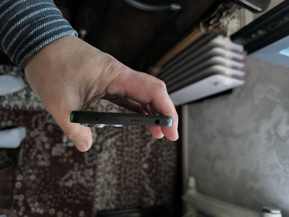 Redmi note 12 pro 5g black va pink rangda