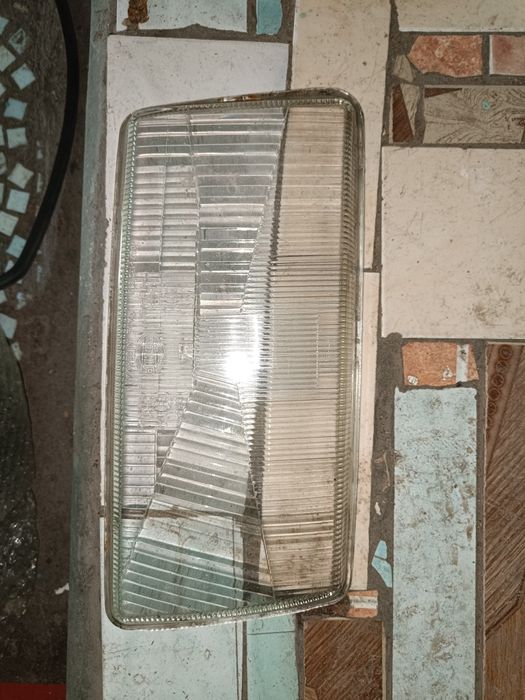 Фары на Ауди 100