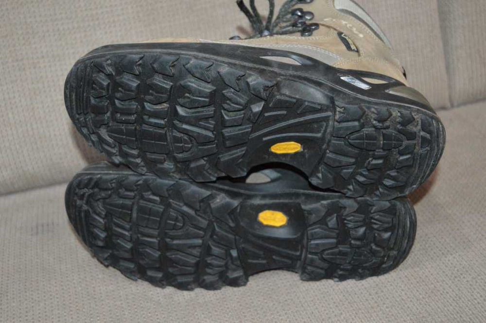 Ghete bocanci piele Lowa Renegade 38 Gore-tex Vibram