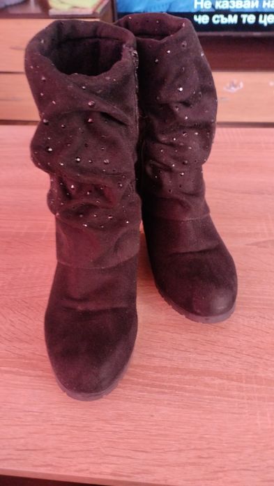 Дамски боти и ботуши