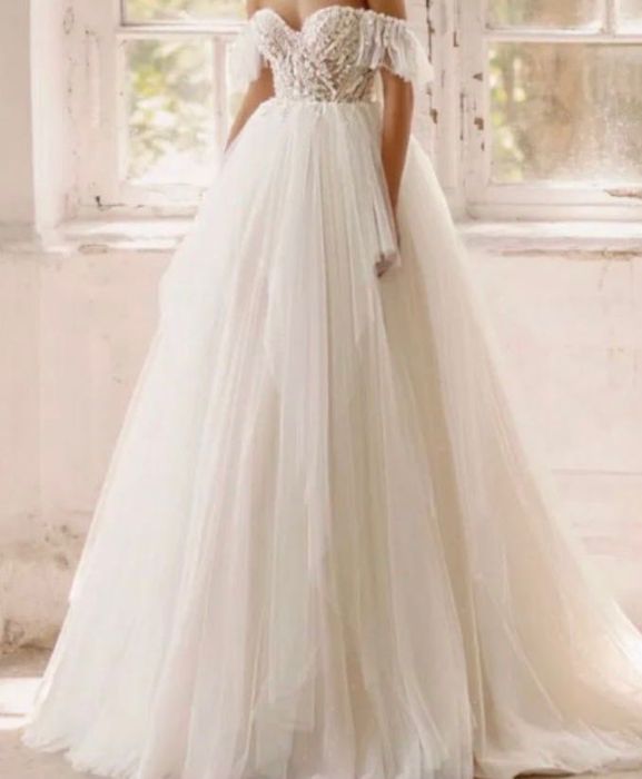 Rochie Mireasă , cu elemente deosebite