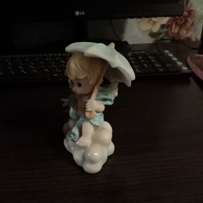 статуэтки  фарфоровые