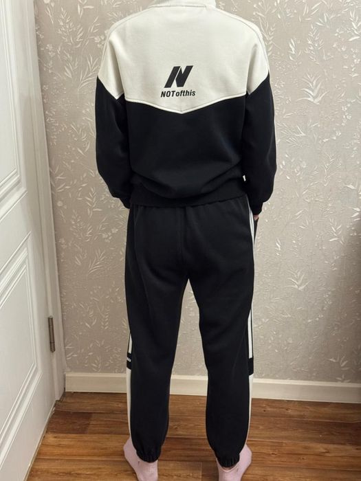 Продам спортивный костюм.
