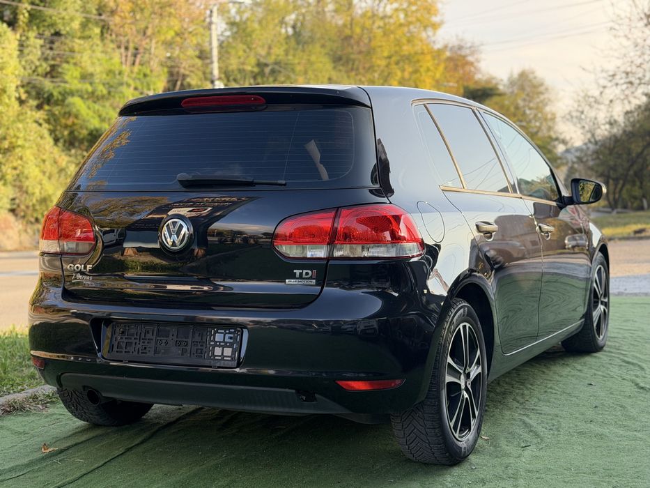 Volkswagen Golf 6 si in rate