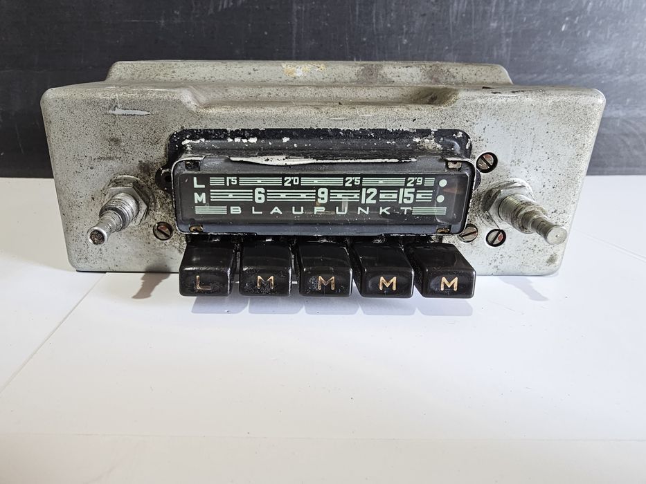 radio blaupunkt hamburg atr porsche mercedes-benz 

fabricatie 1963

n