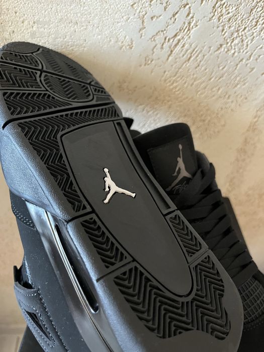 Jordan 4 Black Cat