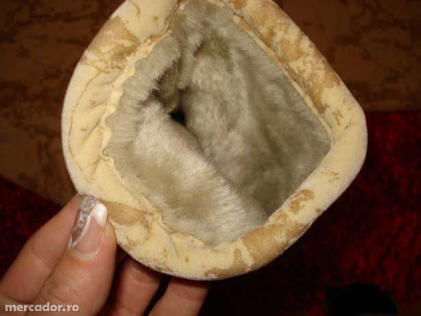 Palton imblanit NOU, Marimea L