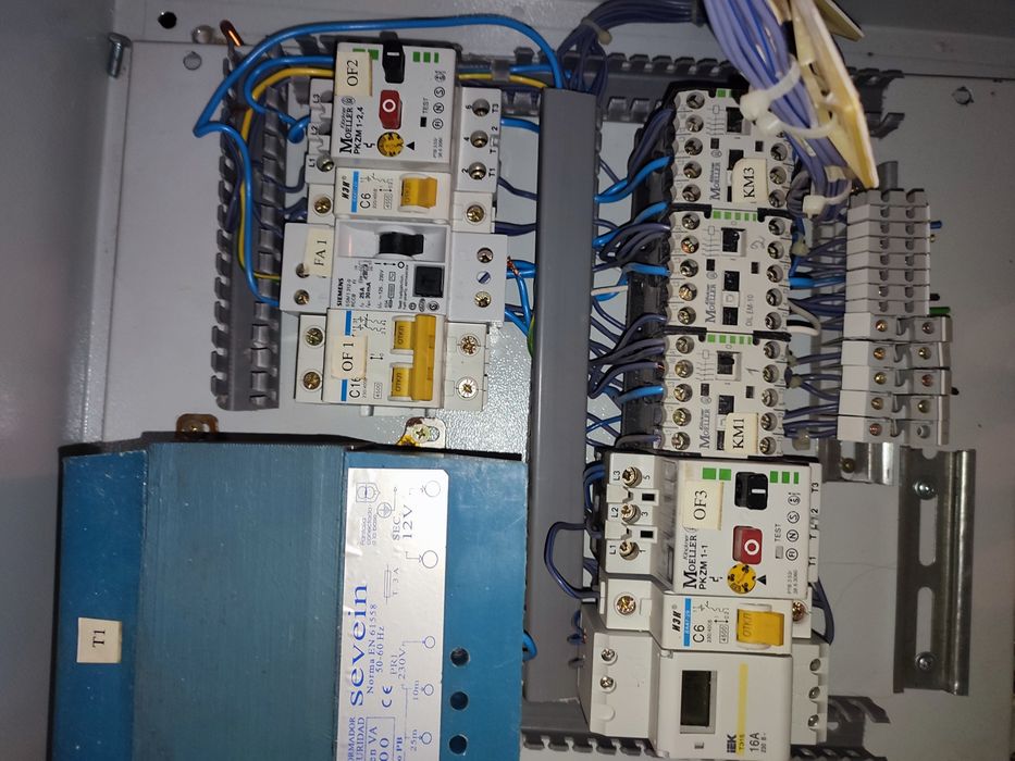 Распределительный щит автоматы