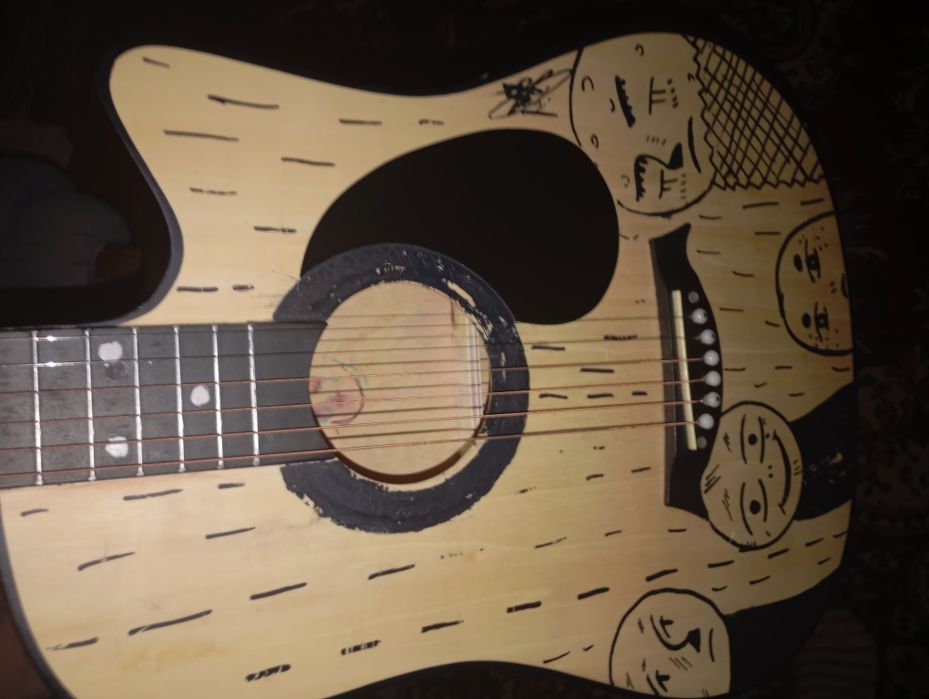 уникальная гитара акустическая с  ручной росписью маслом