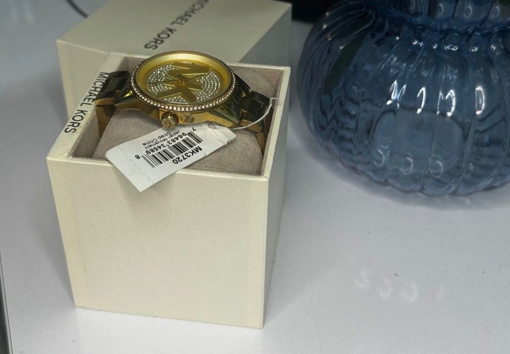 Страхотен дамски часовник