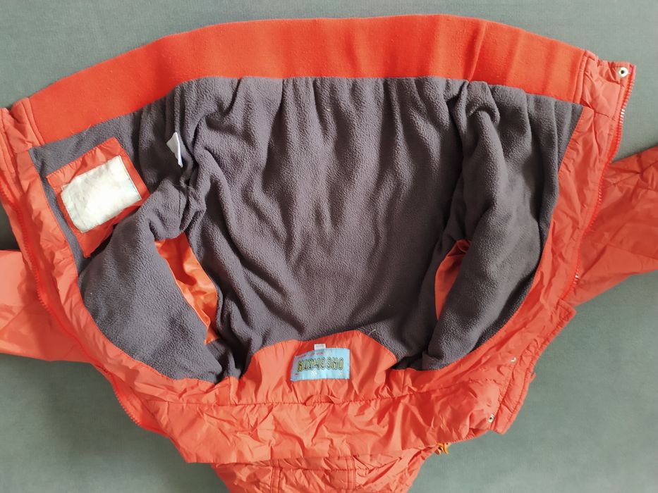 Продам осеннюю куртку на мальчика