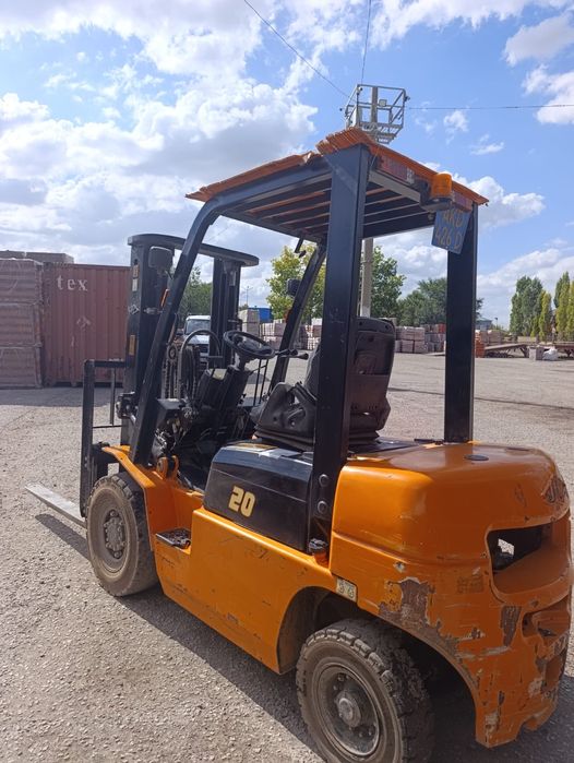 Продам вилочный погрузчик