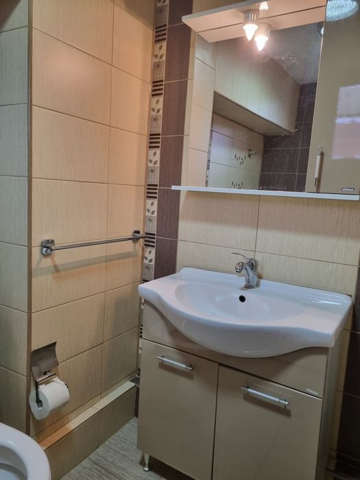 Închiriez ap ultracentral cu 2 camere