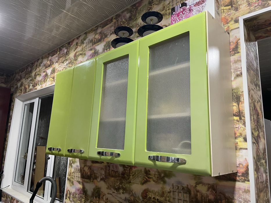 Кухоный гарнитур в хорошом состояний