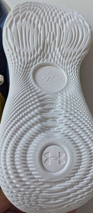 Under Armour Curry 11 Golden State Warriors баскетболни маратонки номер 40 от Сащ