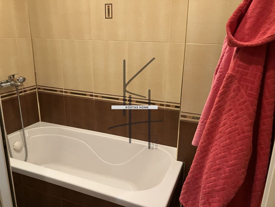 Продава се Тристаен апартамент в Варна, Базар Левски - 100 кв.м за 2850 €/кв.м - Снимка #12