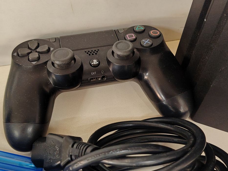 Хб! Playstation 4 Pro 1TB +13 игри