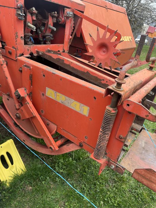 Vând balotiera Welger AP41