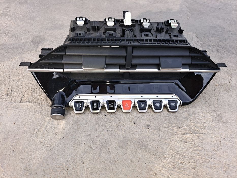 Дисплей за Пежо 208 след 2020г