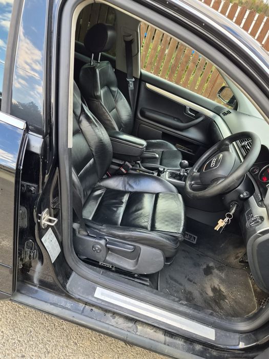 Vând audi A4 b7 capacitate cilindrica 2.0 140 CP