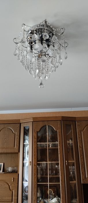 Продается люстра