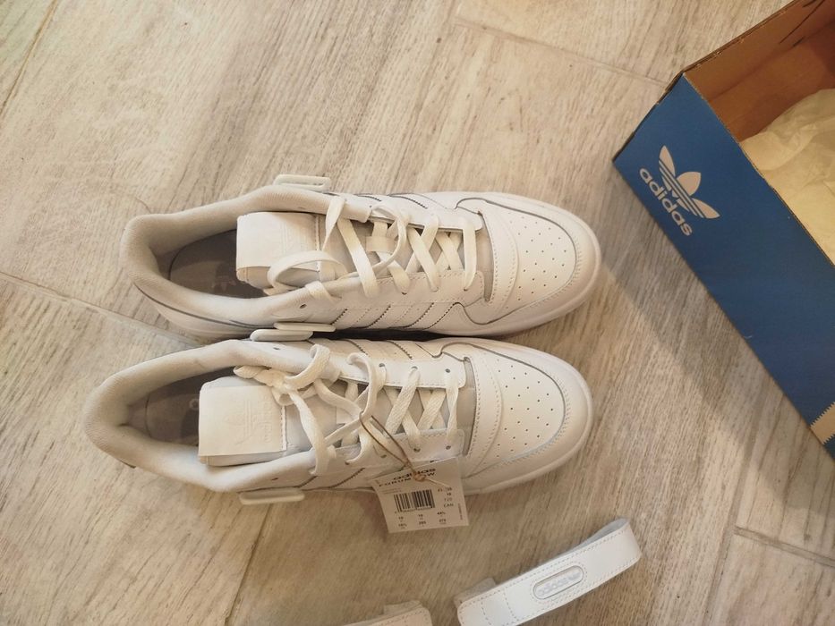 НОВИ! Бели кецове Adidas Forum low 44 45