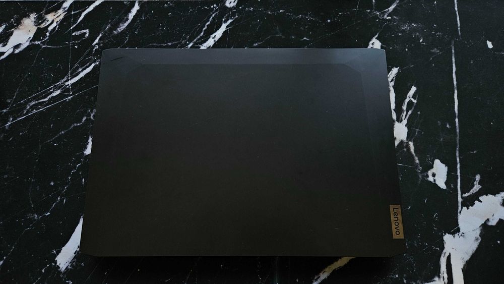 Lenovo IdeaPad Gaming 3 15IHU6