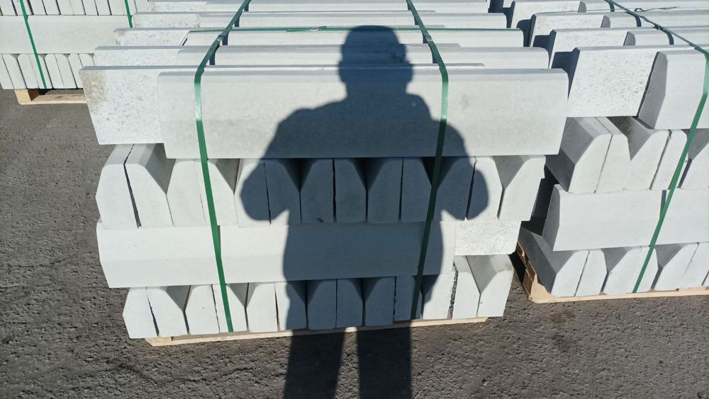 Latok krishka, Латок, Бордюр