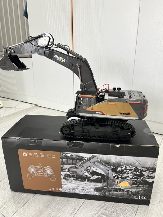 Радиоуправляемый экскаватор HUINA R/C игрушки