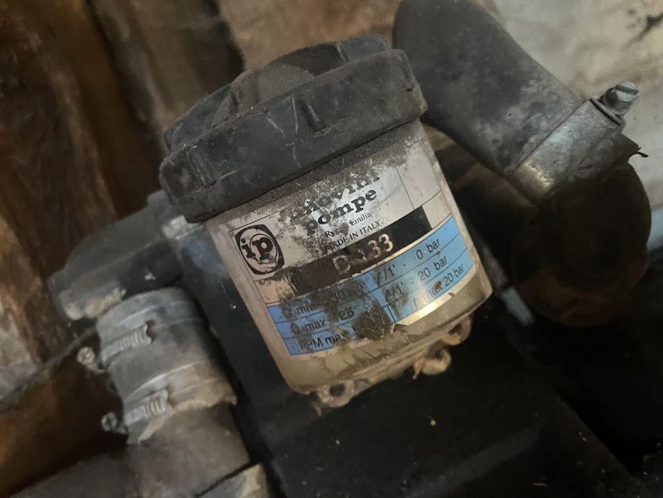 Продам опрыскиватель (ОВТ)