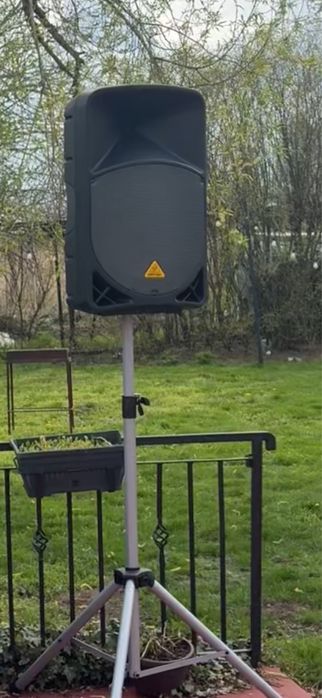 Vand boxă activă Bethringer