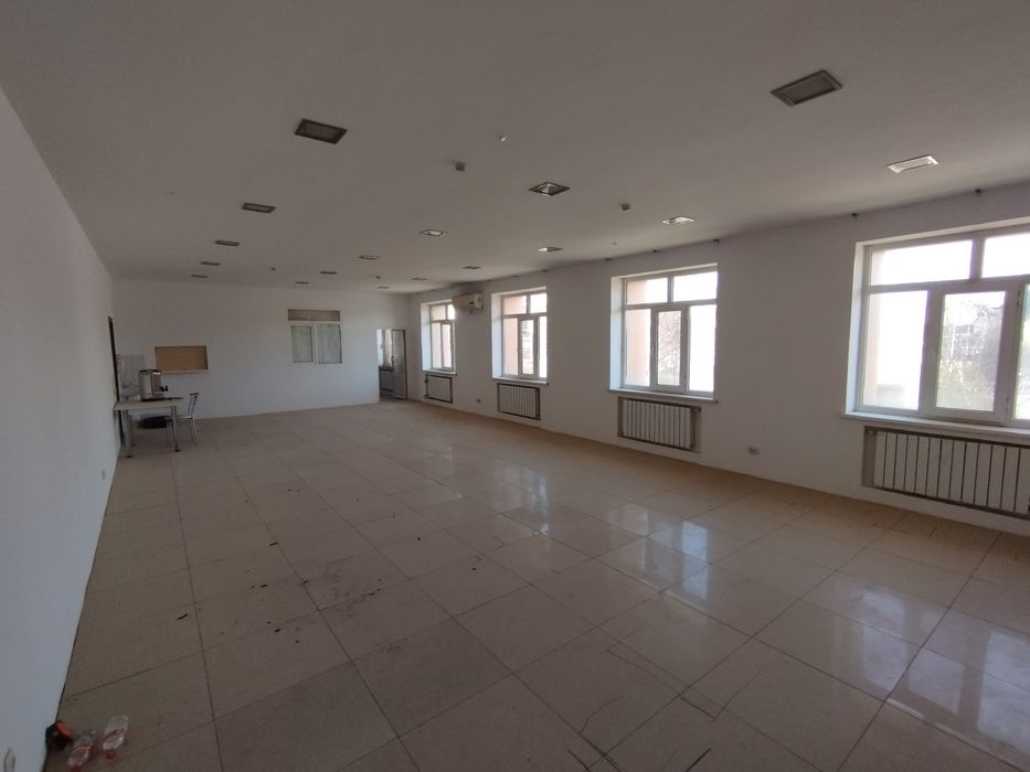 Сдается в аренду 1-этаж офис