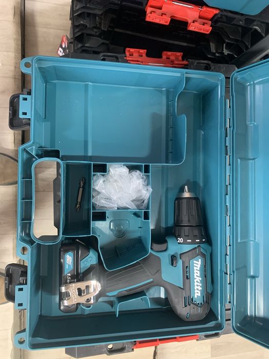 Makita DF333DWYE шурапеверт