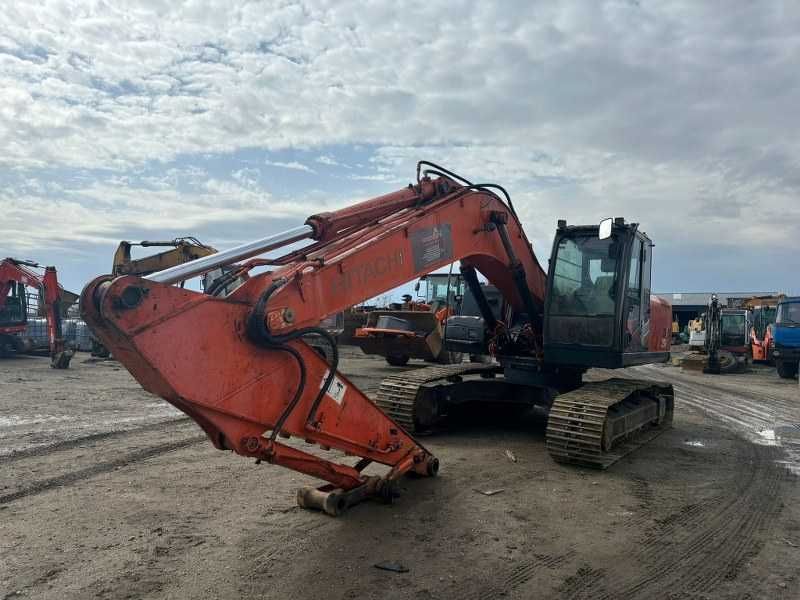 Dezmembrez excavator pe senile Hitachi Zaxis ZX 250 Seini