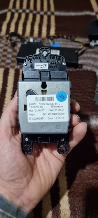 Продавам комплект навигация CIC bmw 2012