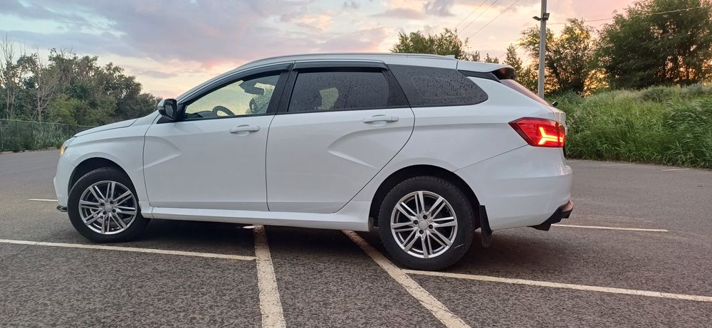 Продам автомашины Лада веста СВ