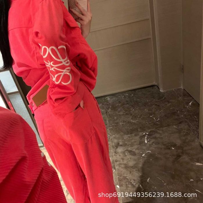 костюм женский бренд