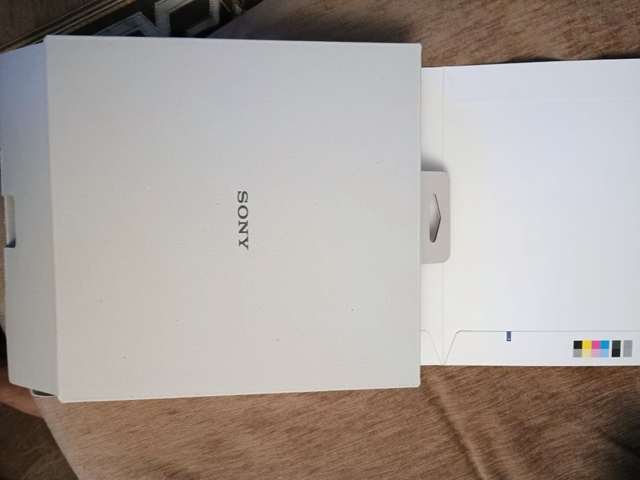 Продам наушники sony