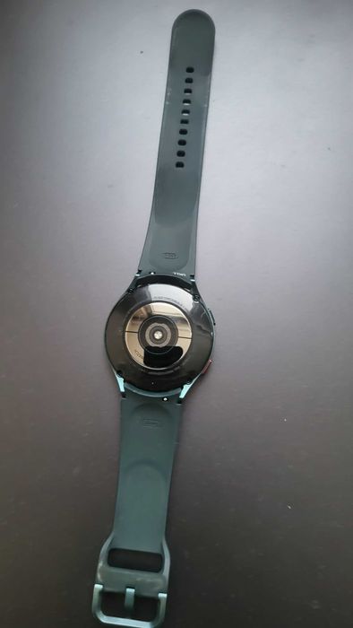 Samsung Galaxy Watch4; 44мм; LTE; Silicone Strap; Green