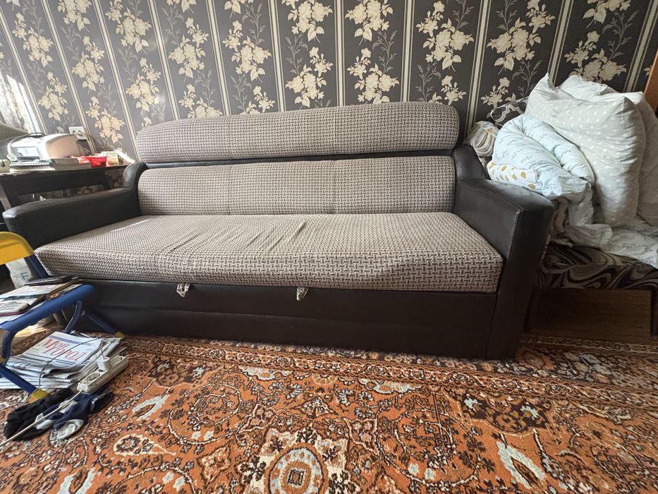 Продам диван раздвижной