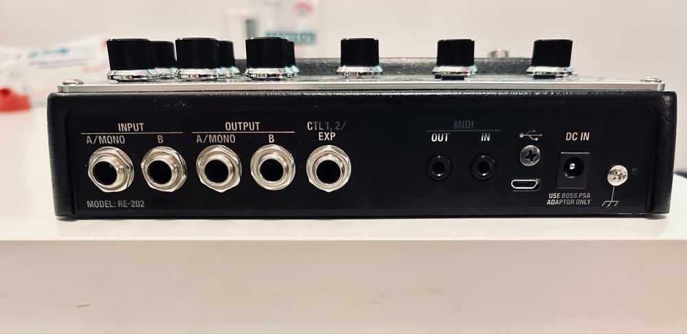 Pedala delay stereo Boss RE-202 Space Echo – Ca Nouă, Studio Only,