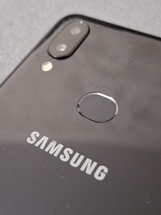 Samsung a10s 2/32gb