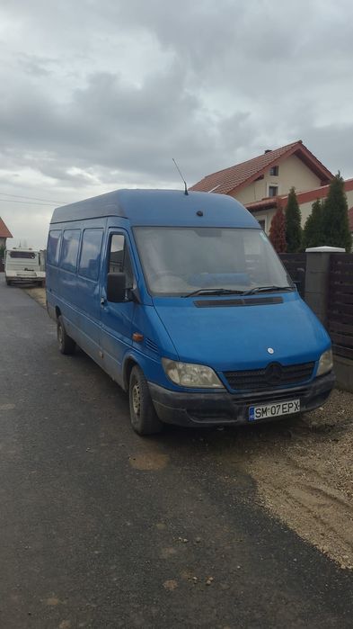 Mercedes sprinter pt dezmembrari pret 1300 euro motor 2.2 diesel