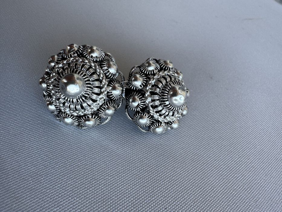 Brosa din argint filigran