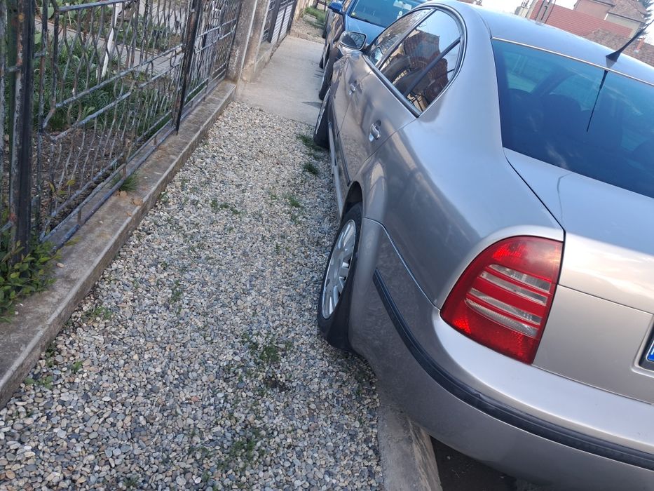 Skoda Superb an 2006 motorizare diesel de 1,9 motor super.