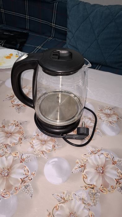 Срочно продам чайник тефал